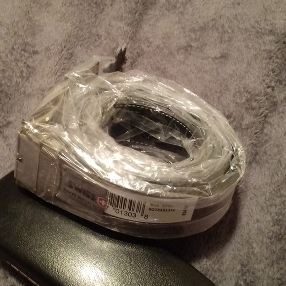 Swiss Gear Belt - Picture 7 of 8